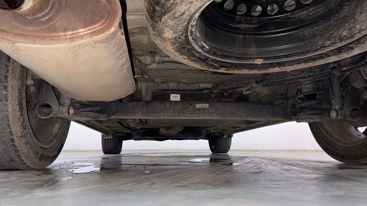 Used 2022 MG Motors Hector Plus Sharp 1.5 Petrol Turbo CVT 6-STR Petrol Automatic extra REAR UNDERBODY VIEW (TAKEN FROM REAR)
