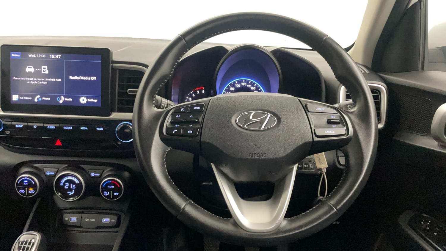 Used 2022 Hyundai Venue SX 1.0 Turbo Petrol Manual interior STEERING VIEW