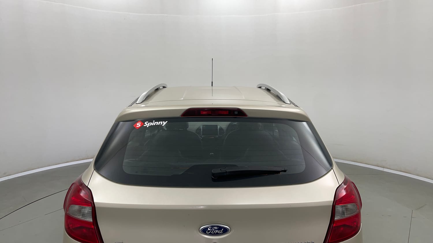 Used 2018 Ford Freestyle Titanium 1.2 Ti-VCT Petrol Manual exterior BACK WINDSHIELD VIEW