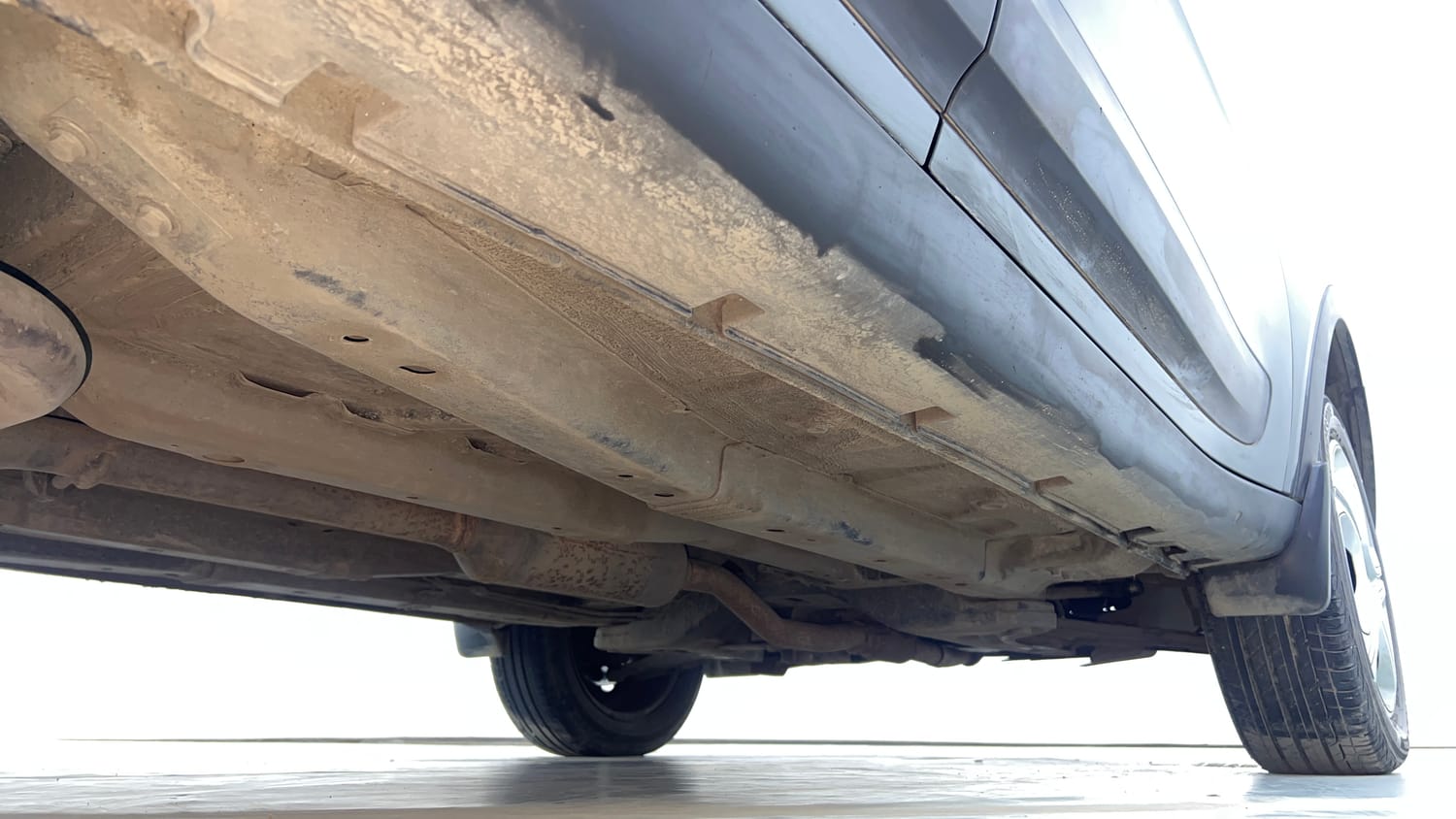Used 2021 Tata Nexon XM Petrol Manual extra REAR RIGHT UNDERBODY VIEW