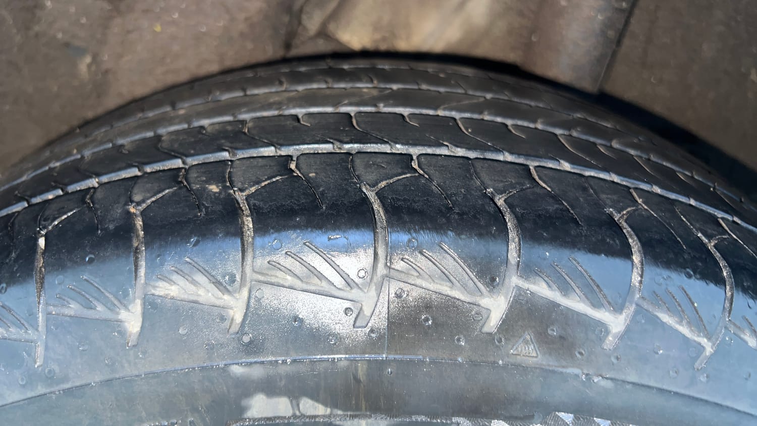 Used 2019 Hyundai Venue SX Plus 1.0 Turbo DCT Petrol Automatic tyres LEFT REAR TYRE TREAD VIEW
