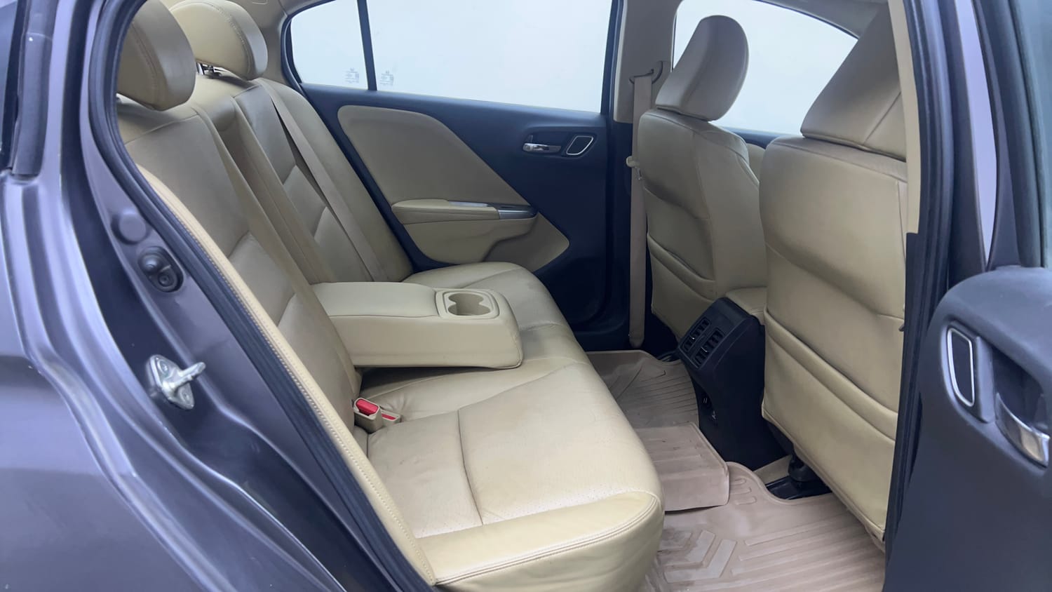 Used 2017 Honda City ZX Diesel Diesel Manual interior RIGHT SIDE REAR DOOR CABIN VIEW