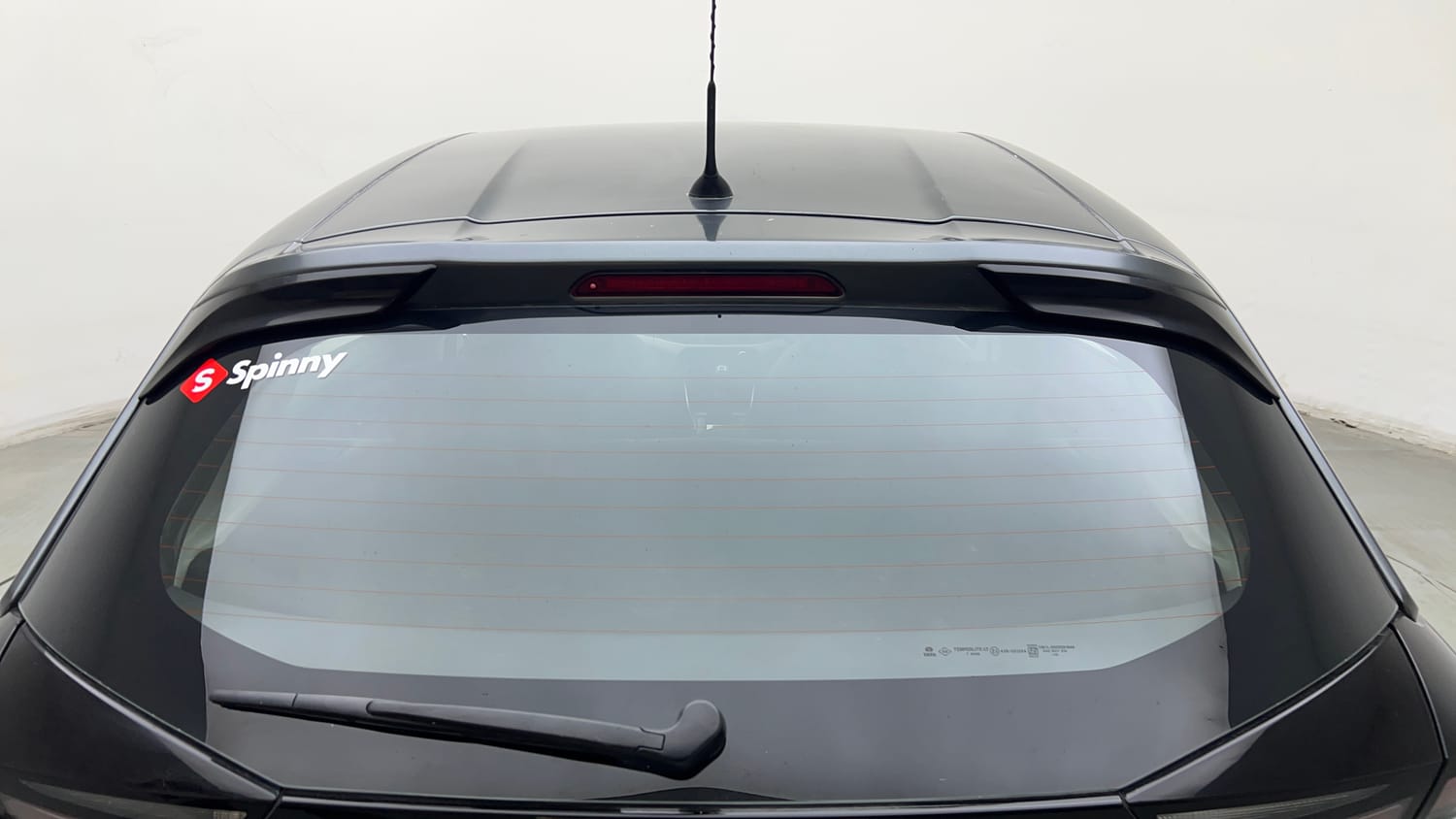 Used 2024 Tata Altroz XZ Petrol Petrol Manual exterior BACK WINDSHIELD VIEW