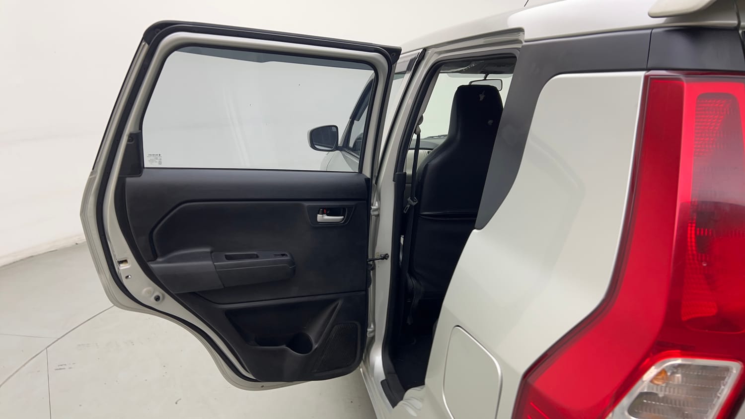 Used 2022 Maruti Suzuki Wagon R 1.0 VXi (O) 1.0 Petrol Manual interior LEFT REAR DOOR OPEN VIEW