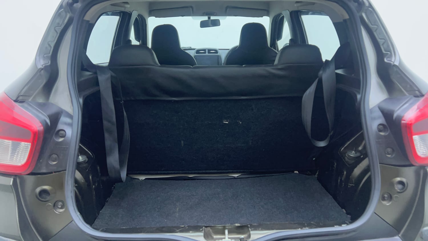 Used 2017 Renault Kwid RXL Petrol Manual interior DICKY INSIDE VIEW