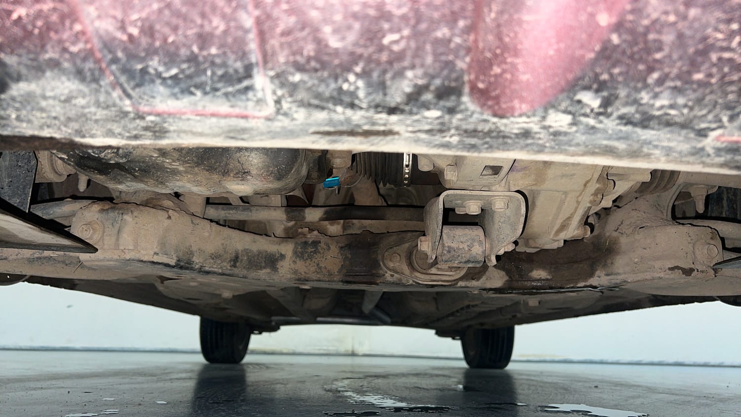Used 2017 Hyundai Elite i20 Asta 1.2 Petrol Manual extra FRONT LEFT UNDERBODY VIEW