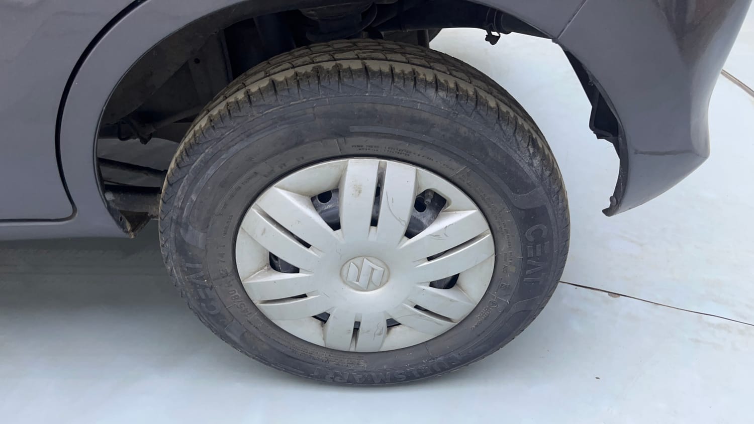 Used 2020 Maruti Suzuki Alto 800 LXi Petrol Manual tyres LEFT REAR TYRE RIM VIEW