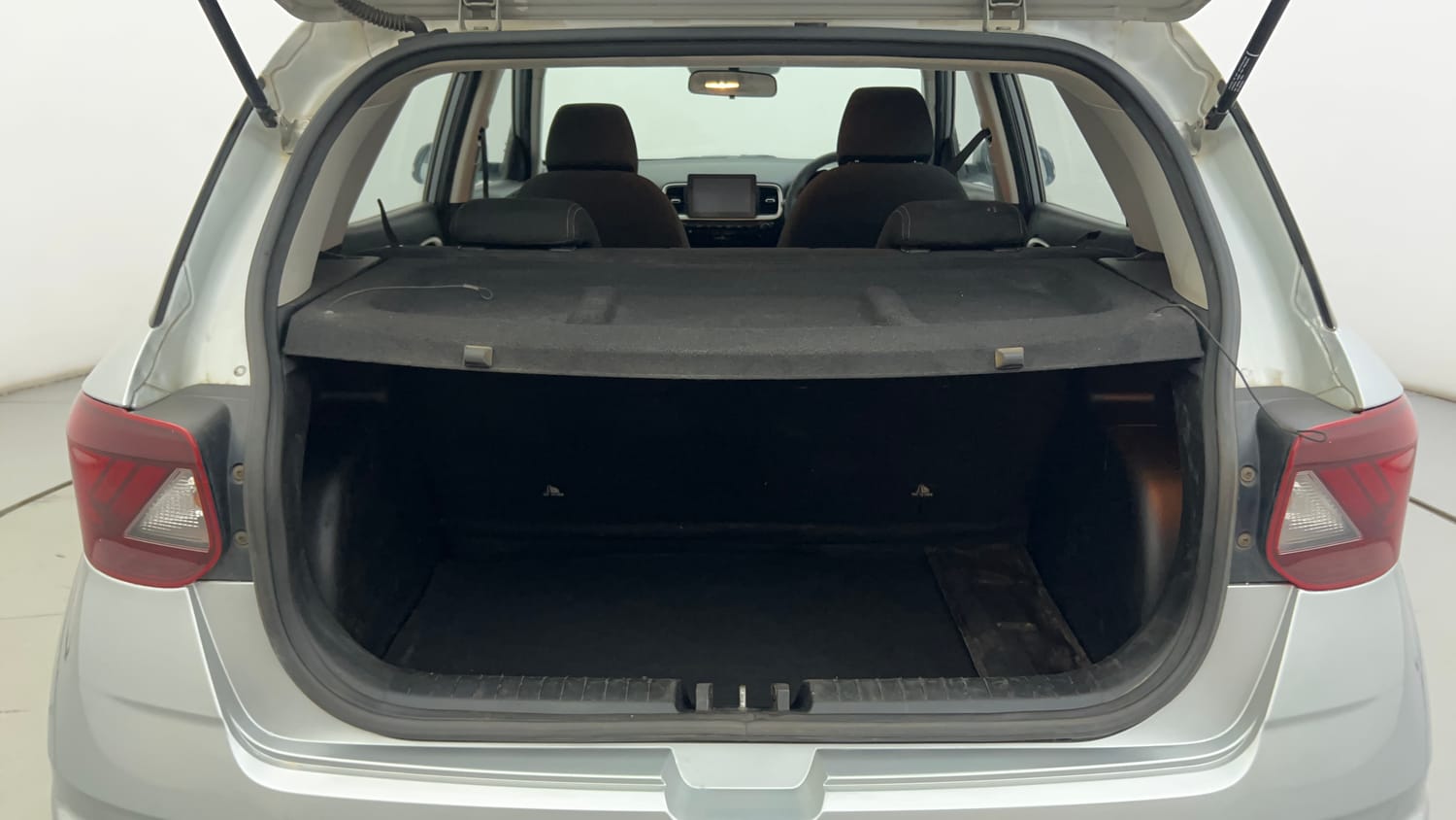 Used 2019 hyundai Venue SX 1.0 Turbo Petrol Petrol Manual interior DICKY INSIDE VIEW