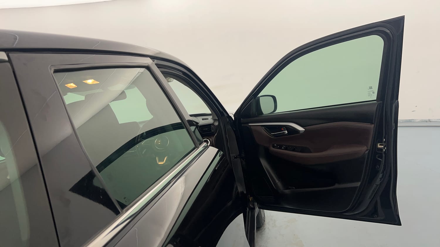 Used 2023 Maruti Suzuki Grand Vitara Zeta Smart Hybrid Petrol Manual interior RIGHT FRONT DOOR OPEN VIEW