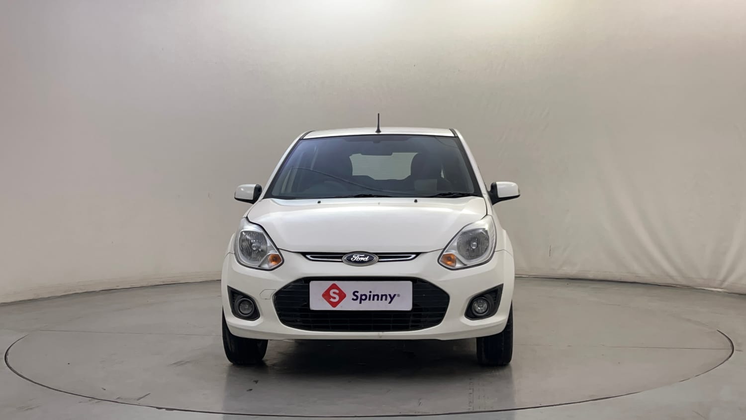 Used 2015 Ford Figo Duratec Petrol Titanium 1.2 Petrol Manual exterior FRONT VIEW
