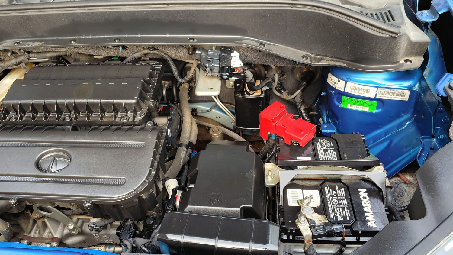 Used 2025 Tata Punch Creative Dual Tone Petrol Manual engine ENGINE LEFT SIDE VIEW