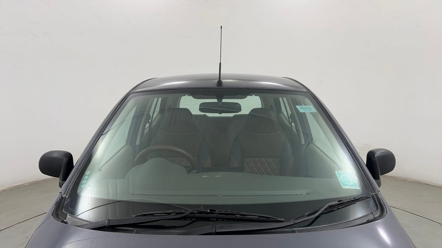 Used 2013 Hyundai i10 Magna 1.1 iRDE2 Petrol Manual exterior FRONT WINDSHIELD VIEW