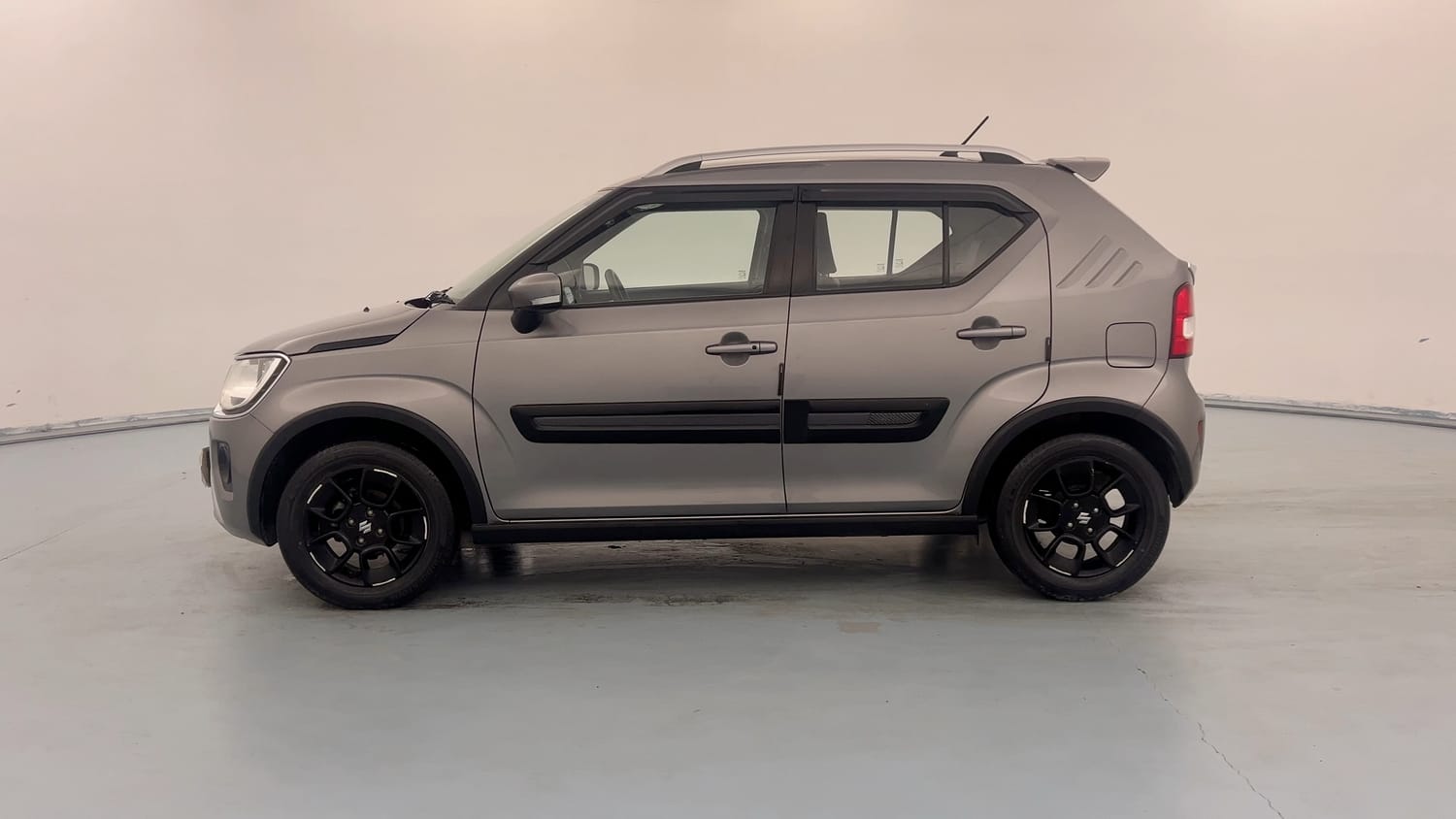 Used 2022 Maruti Suzuki Ignis Zeta 1.2 MT Petrol Manual exterior LEFT SIDE VIEW