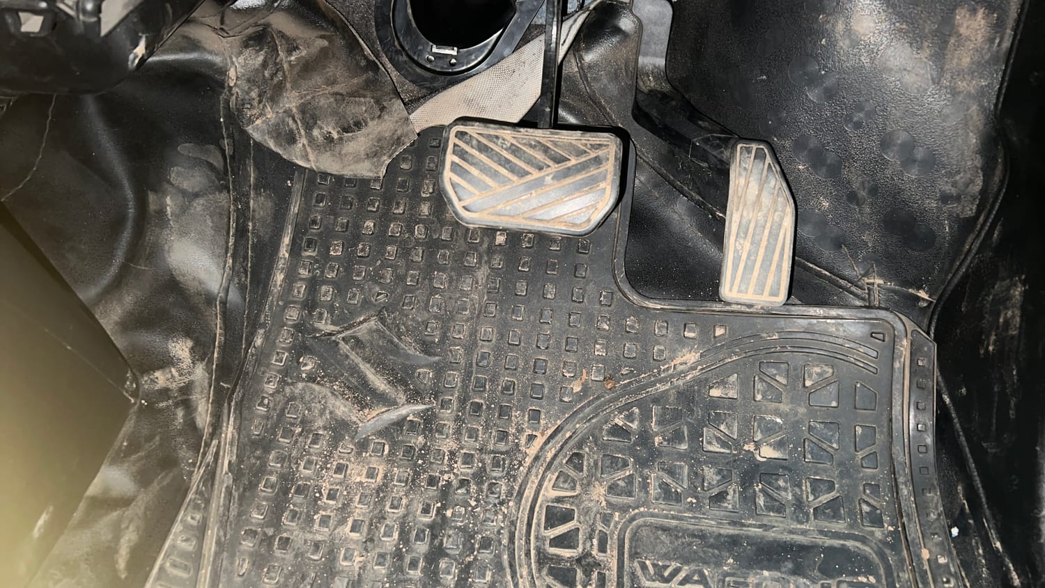 Used 2018 Maruti Suzuki Wagon R 1.0 VXI AMT Petrol Automatic interior PEDALS VIEW