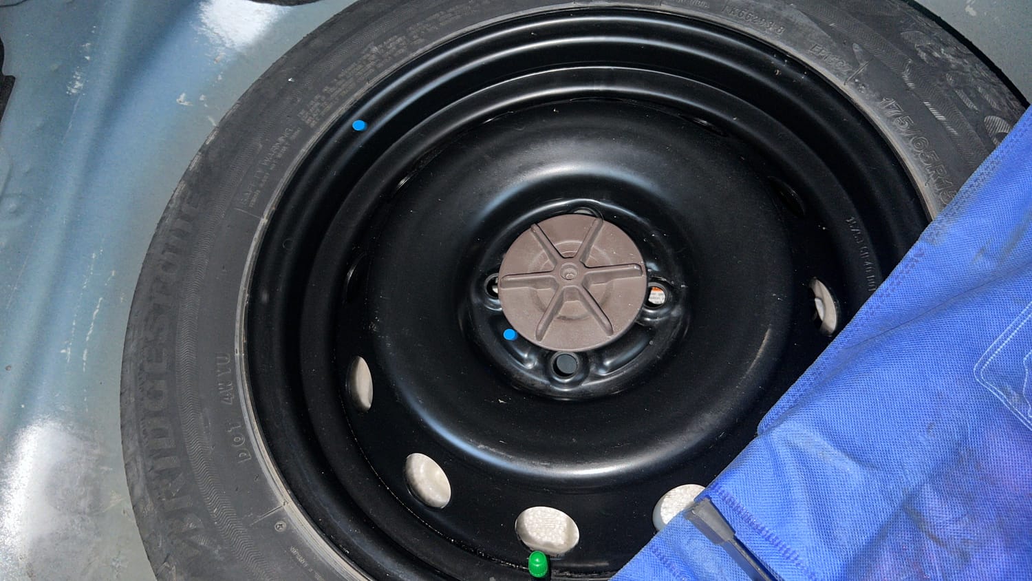 Used 2020 Maruti Suzuki Ignis Zeta 1.2 MT Petrol Manual tyres SPARE TYRE VIEW