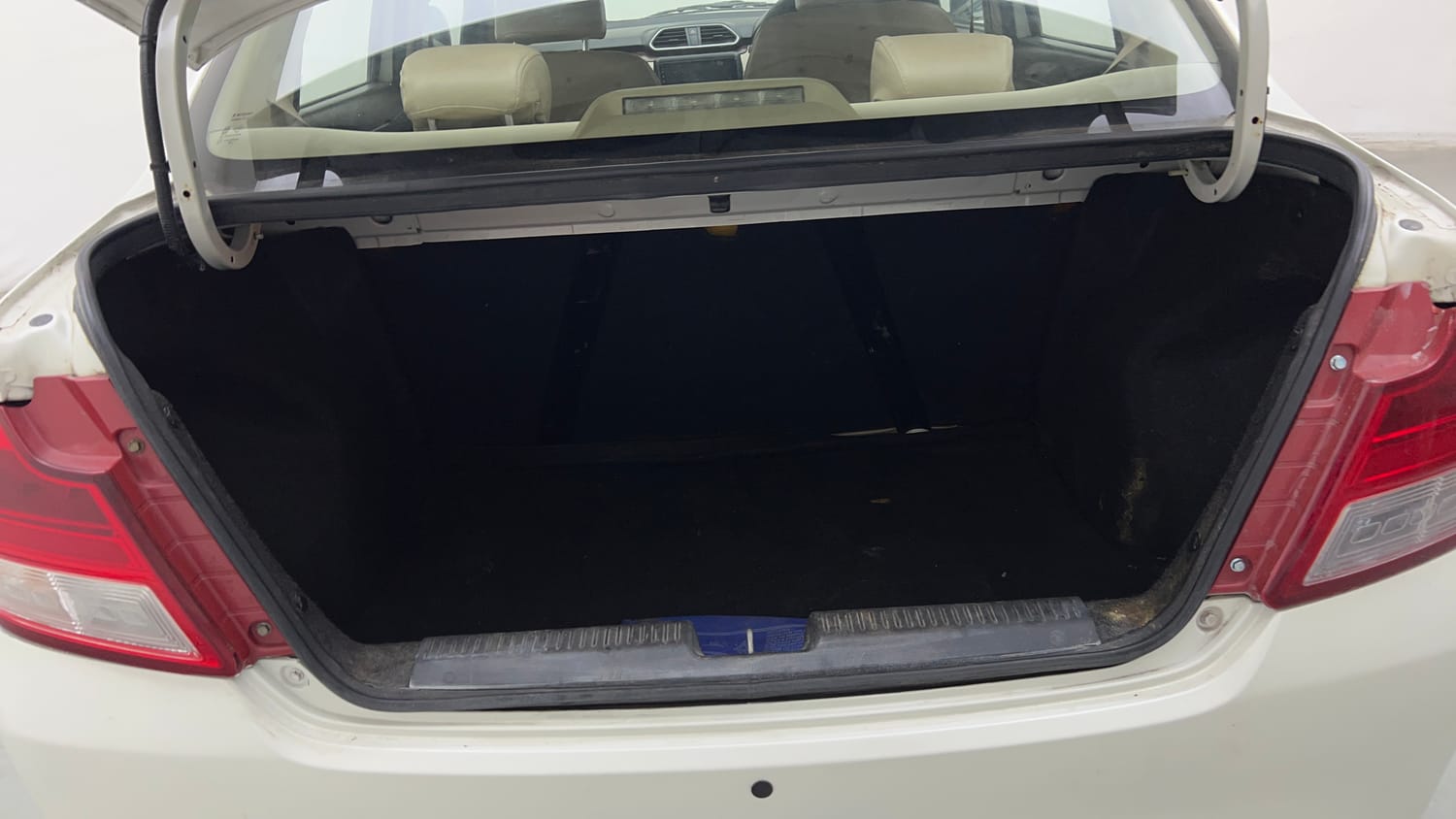Used 2017 Maruti Suzuki Dzire VXi Petrol Manual interior DICKY INSIDE VIEW