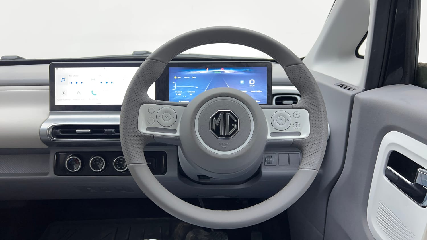 Used 2025 MG Motors Comet EV Exclusive FC Electric Automatic interior STEERING VIEW