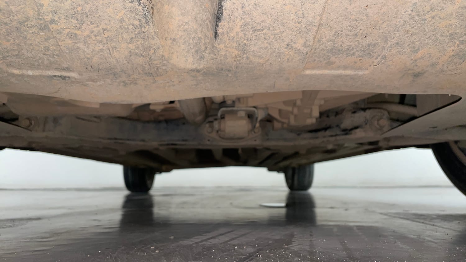 Used 2016 Hyundai Elite i20 Asta 1.4 CRDI (O) Diesel Manual extra FRONT LEFT UNDERBODY VIEW