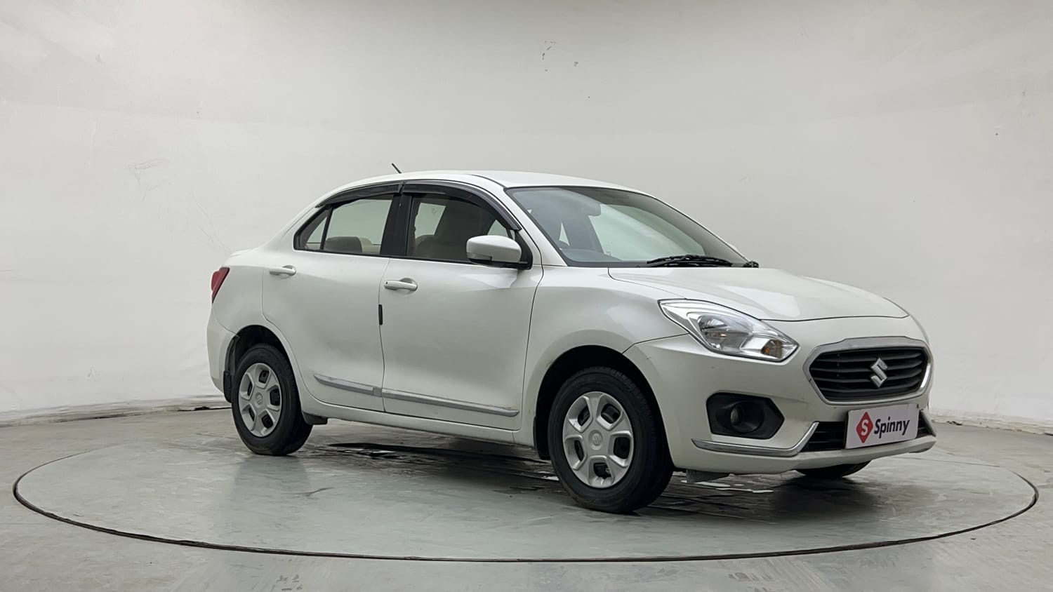 Used 2017 Maruti Suzuki Dzire VXi Petrol Manual exterior RIGHT FRONT CORNER VIEW