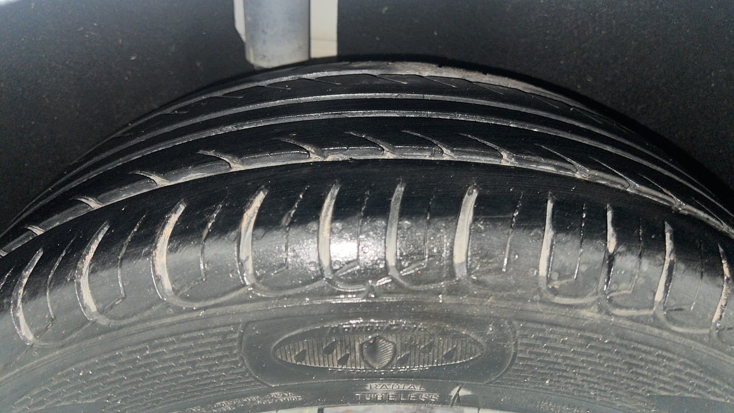 Used 2017 Ford EcoSport Titanium 1.5L Ti-VCT Petrol Manual tyres RIGHT REAR TYRE TREAD VIEW