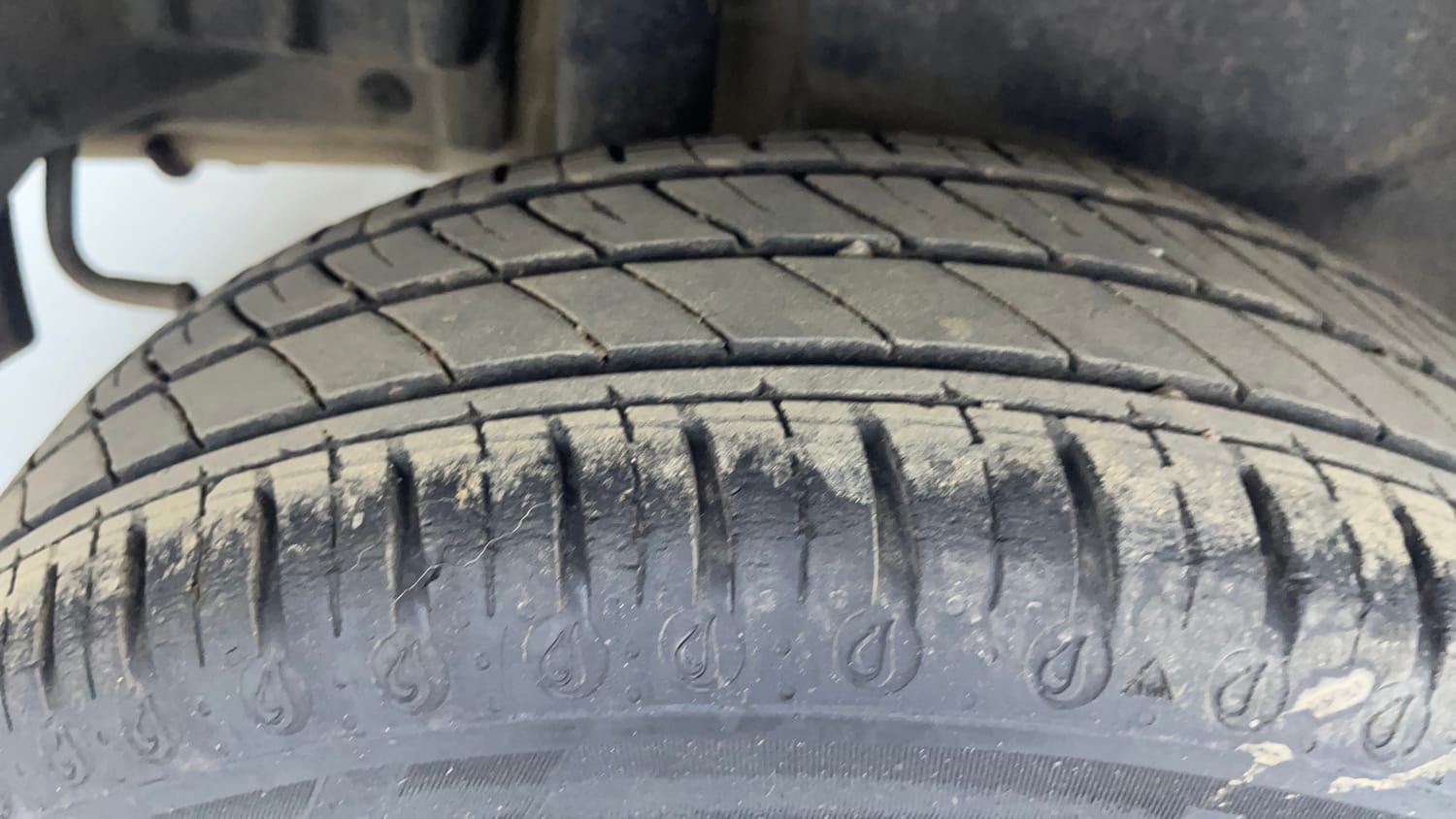 Used 2014 Maruti Suzuki Swift Dzire VXI Petrol Manual tyres RIGHT REAR TYRE TREAD VIEW