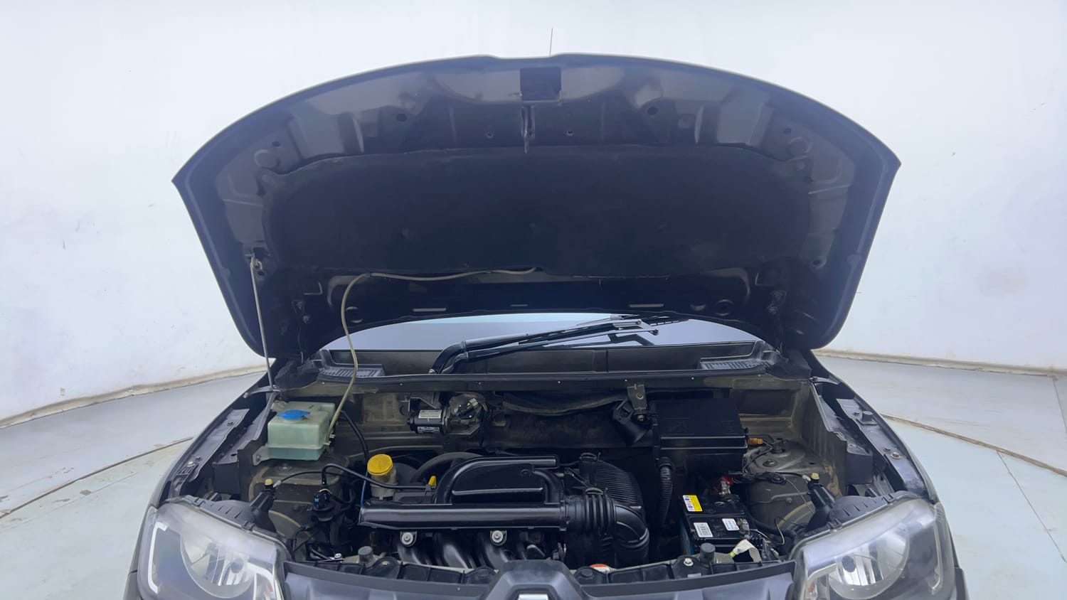 Used 2017 Renault Kwid RXL Petrol Manual engine ENGINE & BONNET OPEN FRONT VIEW