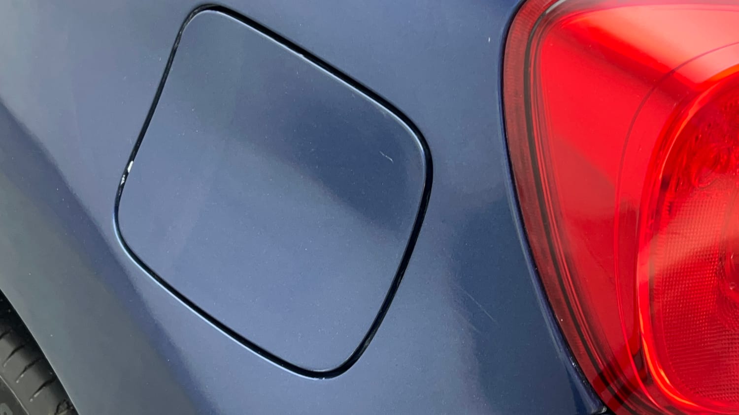 Used 2019 Maruti Suzuki Baleno Zeta Petrol Manual dents MINOR DENT