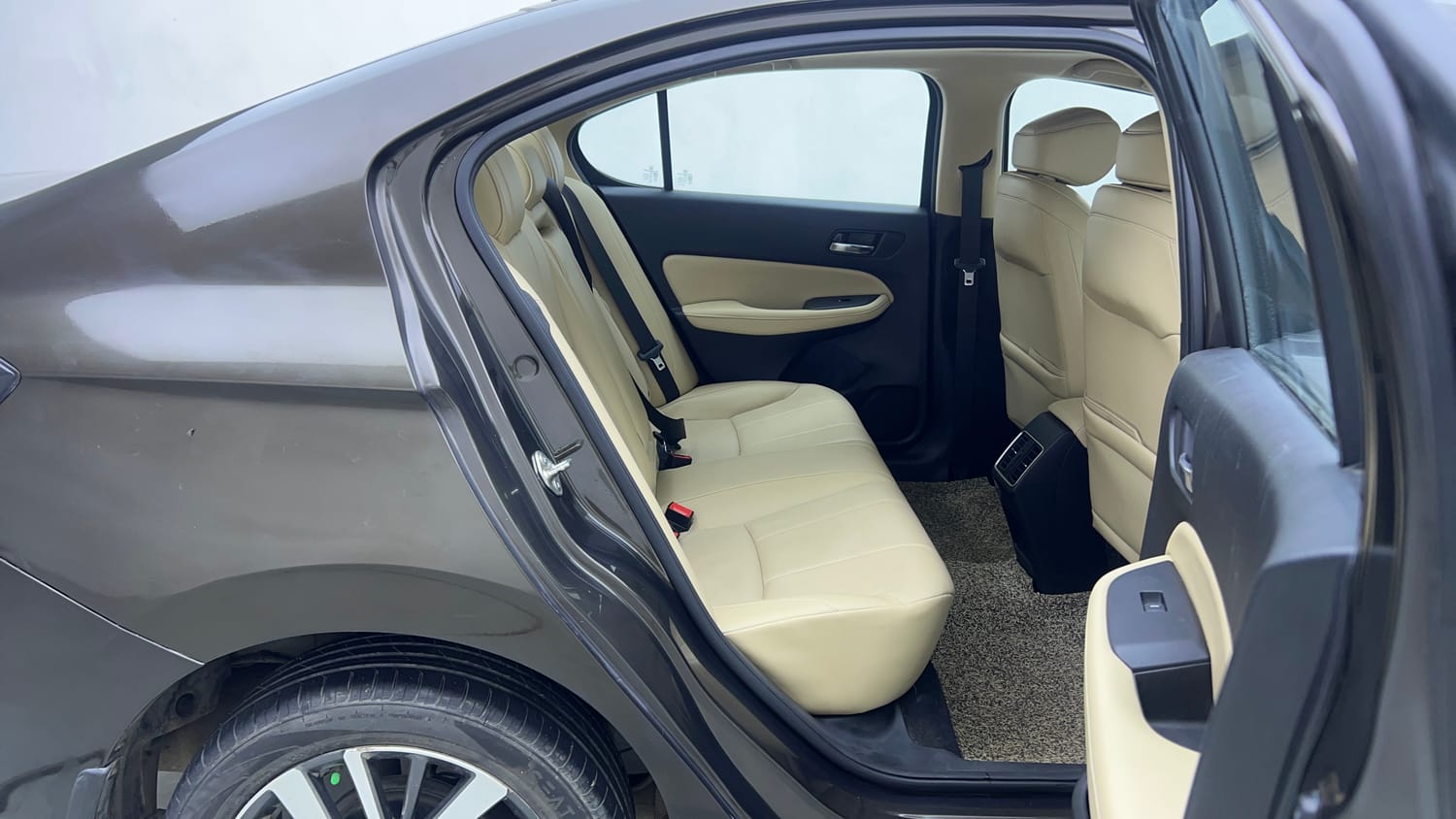Used 2021 Honda City ZX CVT Petrol Petrol Automatic interior RIGHT SIDE REAR DOOR CABIN VIEW