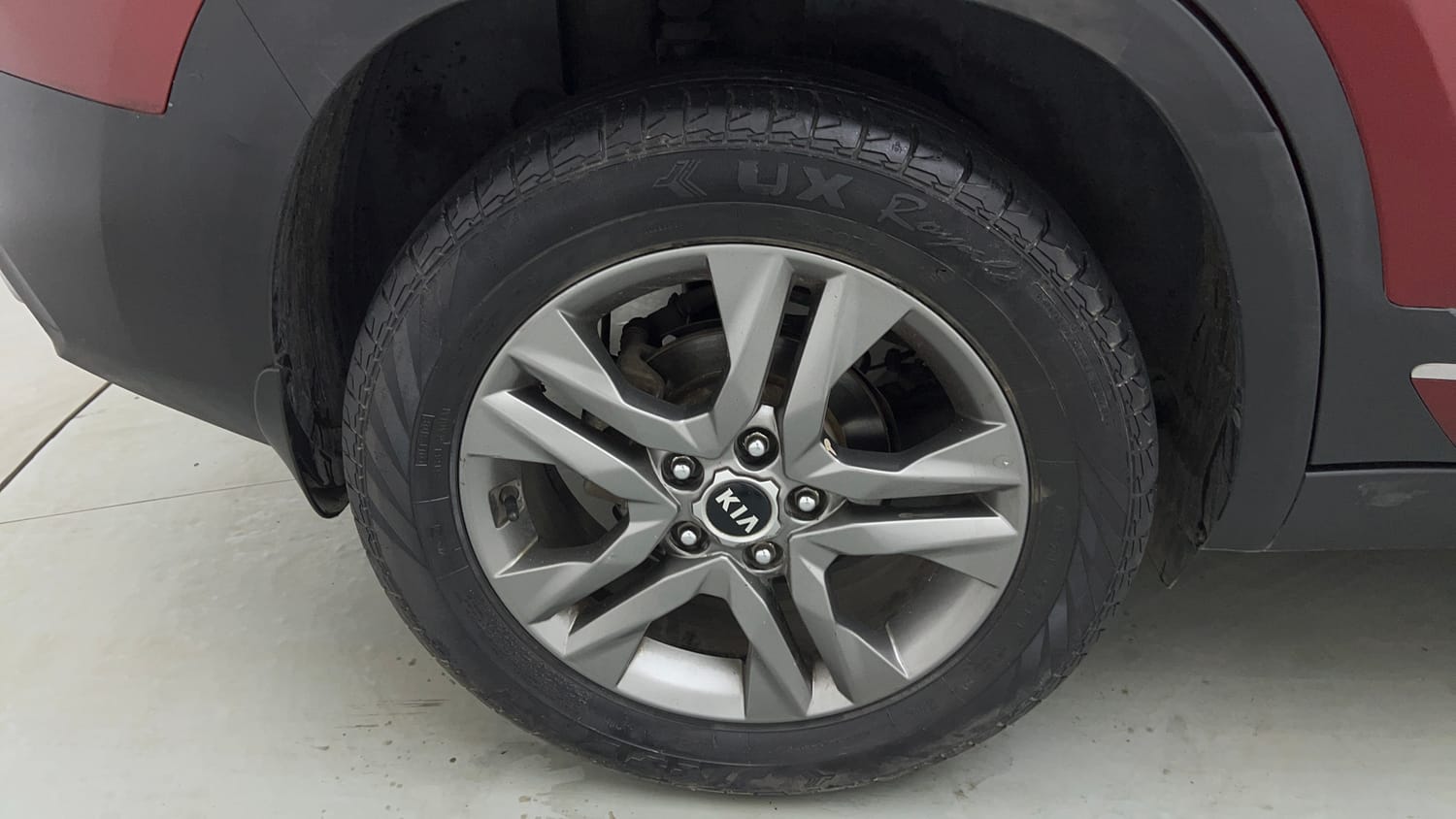 Used 2021 kia Seltos HTX IVT 1.5 Petrol Automatic tyres RIGHT REAR TYRE RIM VIEW