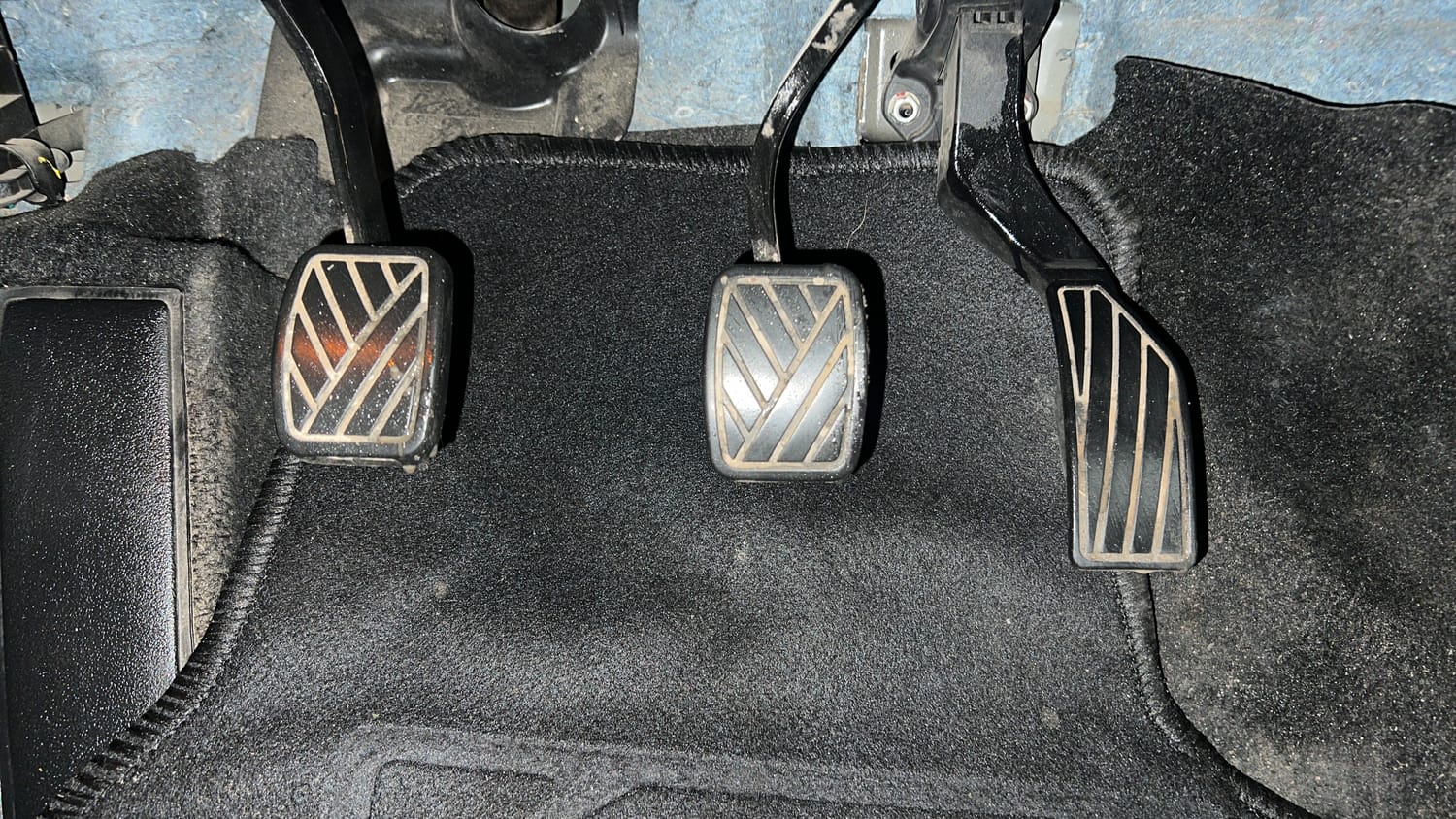 Used 2023 Maruti Suzuki Grand Vitara Zeta Smart Hybrid Petrol Manual interior PEDALS VIEW