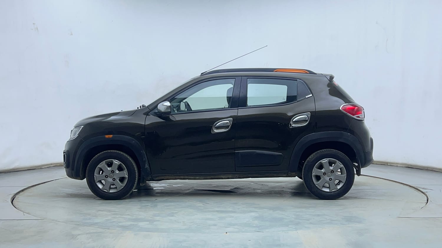 Used 2018 Renault Kwid CLIMBER 1.0 AMT Petrol Automatic exterior LEFT SIDE VIEW