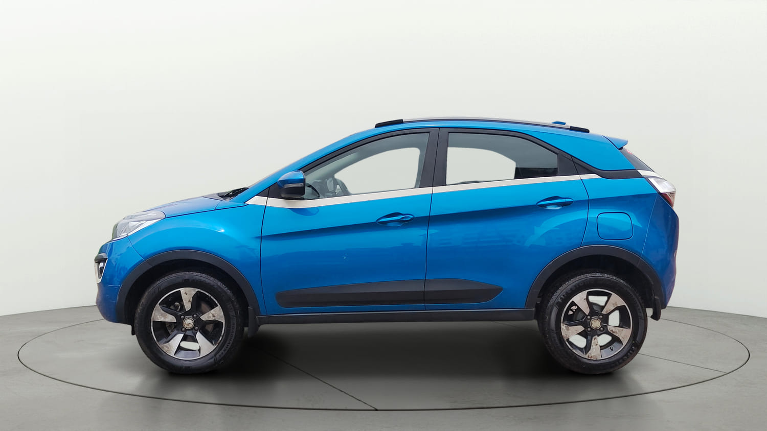 Used 2017 Tata Nexon XZ Plus Diesel Diesel Manual exterior LEFT SIDE VIEW