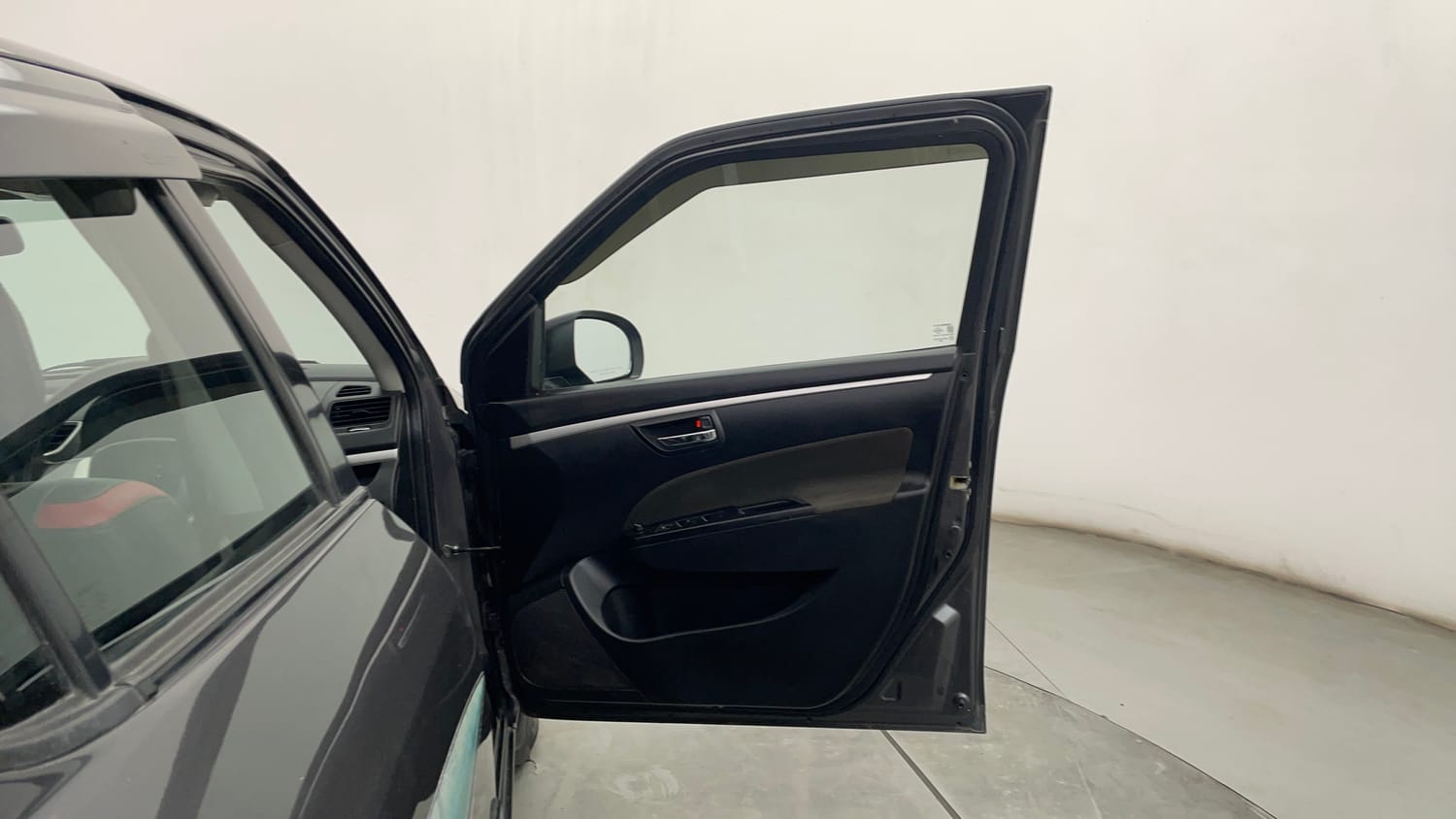 Used 2016 Maruti Suzuki Swift VDi (O) Diesel Manual interior RIGHT FRONT DOOR OPEN VIEW