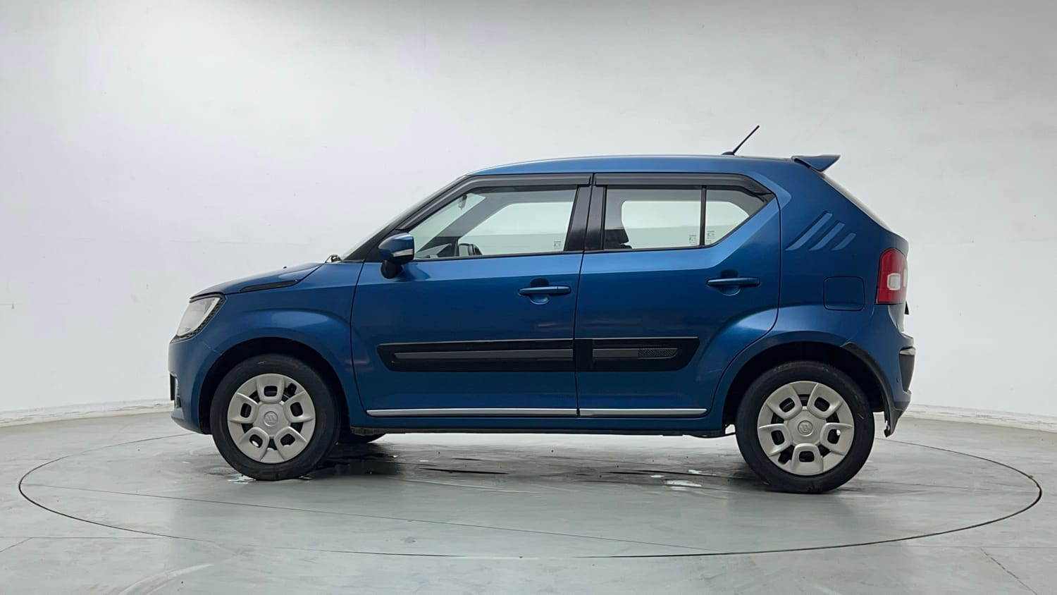 Used 2019 Maruti Suzuki Ignis Delta 1.2 MT Petrol Manual exterior LEFT SIDE VIEW