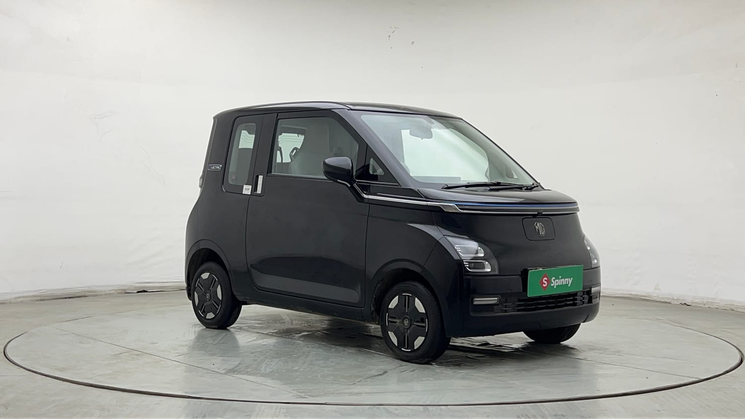 Used 2025 MG Motors Comet EV Exclusive FC Electric Automatic exterior RIGHT FRONT CORNER VIEW