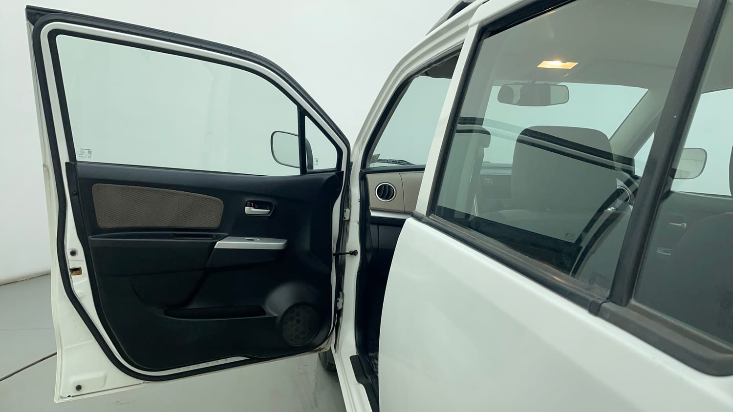 Used 2013 Maruti Suzuki Wagon R LXI Petrol Manual interior LEFT FRONT DOOR OPEN VIEW