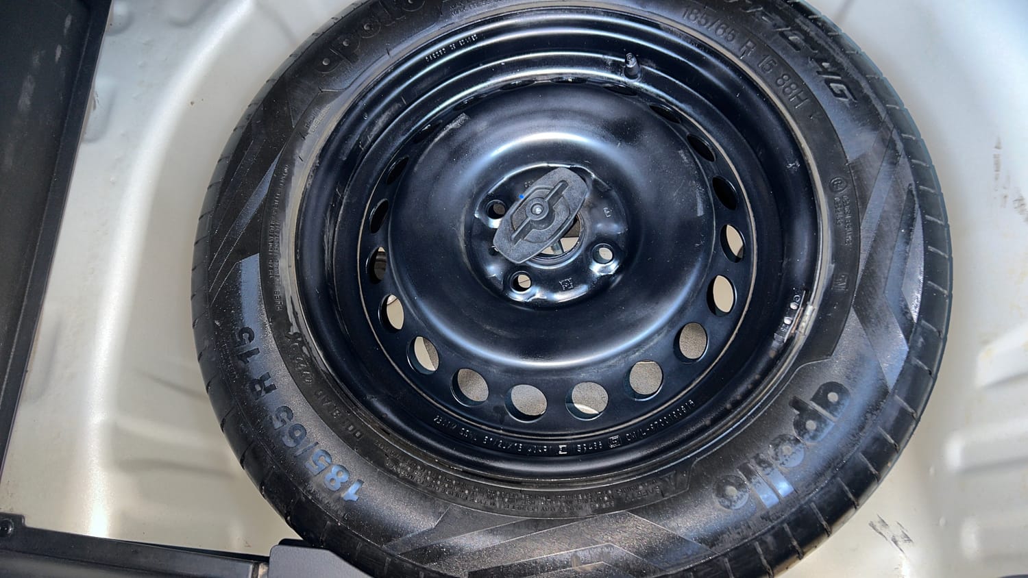 Used 2023 Toyota Glanza S AMT Petrol Automatic tyres SPARE TYRE VIEW