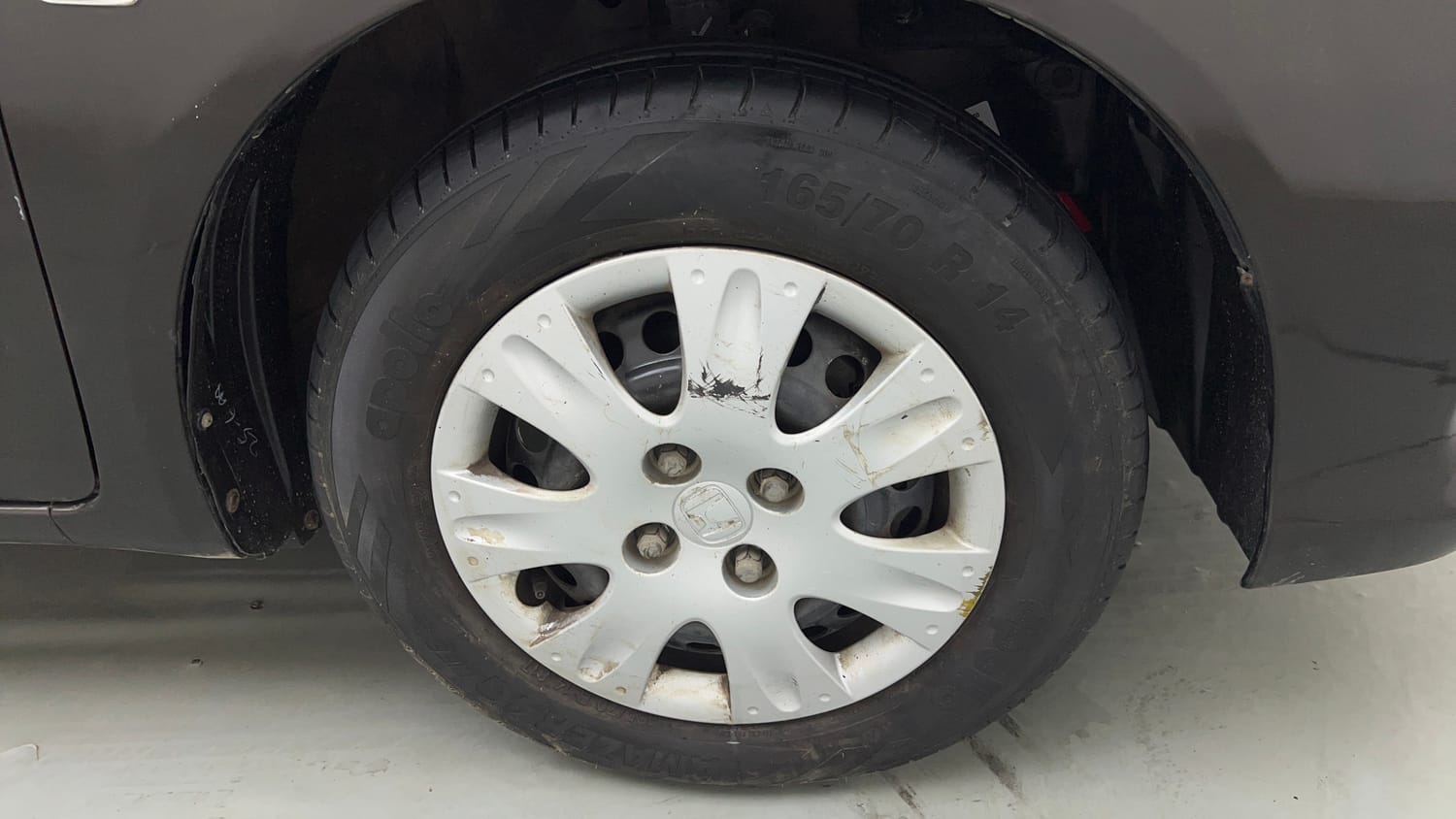 Used 2017 Honda Amaze 1.2 S i-VTEC Petrol Manual tyres RIGHT FRONT TYRE RIM VIEW