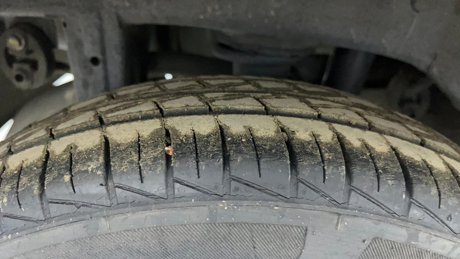 Used 2020 Maruti Suzuki Alto 800 LXi Petrol Manual tyres RIGHT REAR TYRE TREAD VIEW