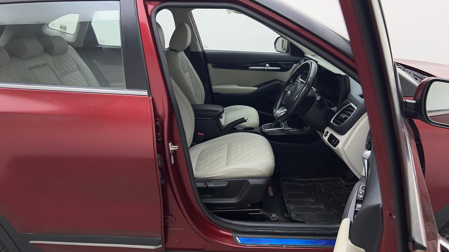 Used 2021 kia Seltos HTX IVT 1.5 Petrol Automatic interior RIGHT SIDE FRONT DOOR CABIN VIEW