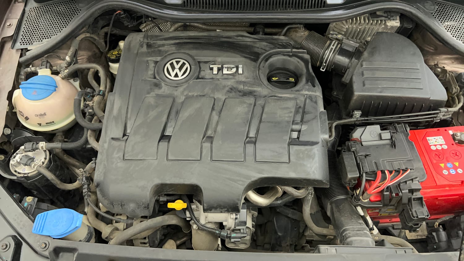Used 2016 Volkswagen Polo Highline1.5L (D) Diesel Manual engine ENGINE RIGHT SIDE VIEW