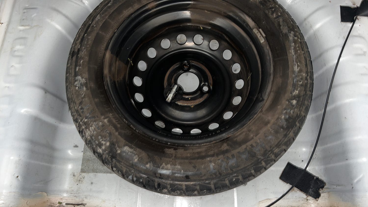 Used 2021 Renault Kwid RXT 1.0 Opt Petrol Manual tyres SPARE TYRE VIEW