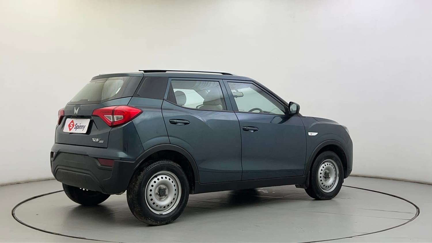 Used 2023 Mahindra XUV 300 W4 1.2 Petrol Petrol Manual exterior RIGHT REAR CORNER VIEW