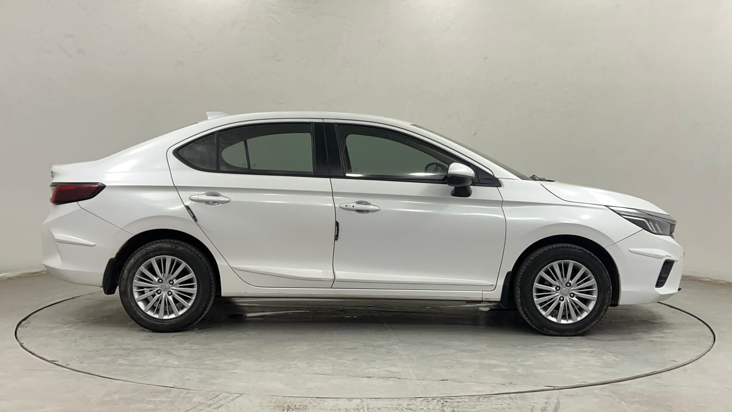 Used 2022 Honda City V Petrol Petrol Manual exterior RIGHT SIDE VIEW