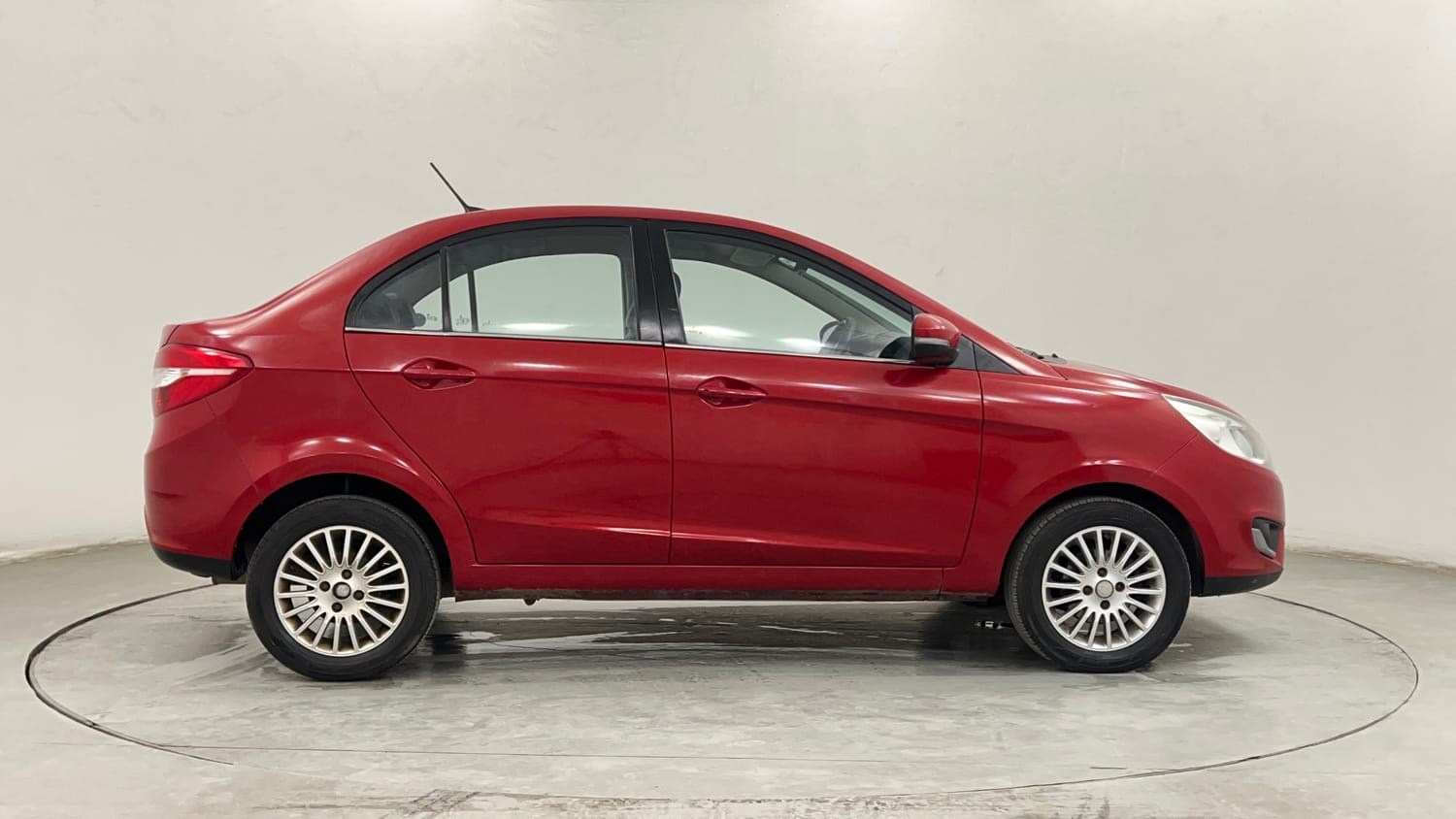 Used 2014 Tata Zest XMS Petrol Petrol Manual exterior RIGHT SIDE VIEW