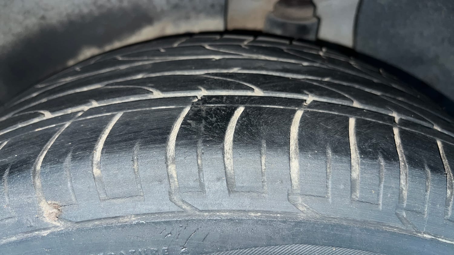 Used 2019 Hyundai Creta SX 1.6 AT CRDi Diesel Automatic tyres LEFT REAR TYRE TREAD VIEW