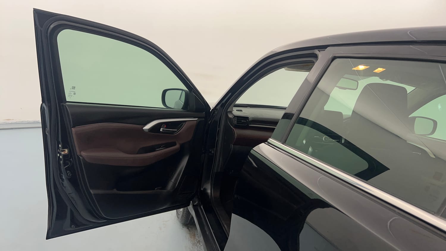 Used 2023 Maruti Suzuki Grand Vitara Zeta Smart Hybrid Petrol Manual interior LEFT FRONT DOOR OPEN VIEW