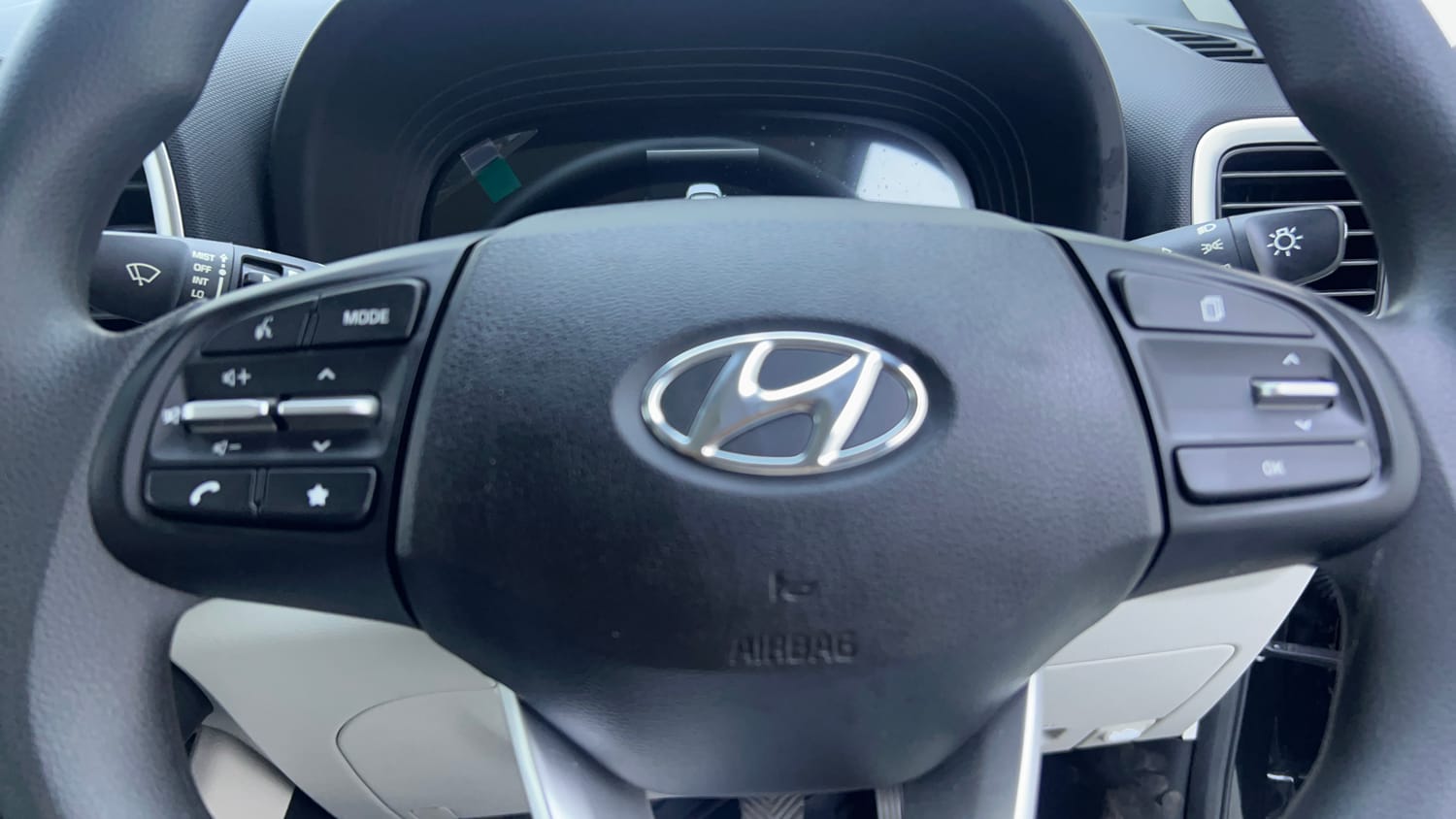Used 2025 Hyundai Venue S Plus 1.2 Petrol MT Petrol Manual top_features Airbags
