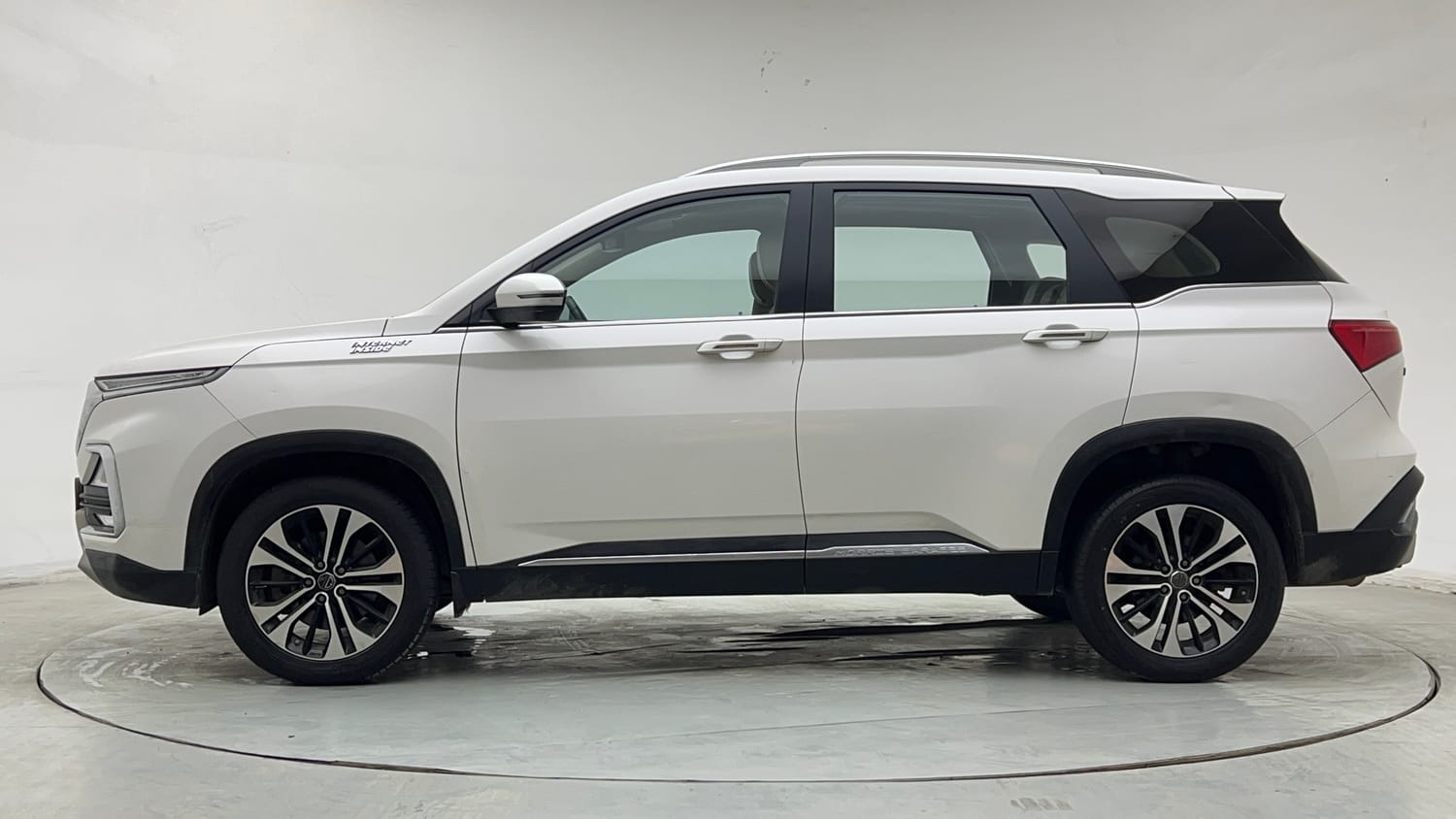 Used 2022 MG Motors Hector Sharp 1.5 Petrol Turbo Hybrid MT Hybrid Manual exterior LEFT SIDE VIEW