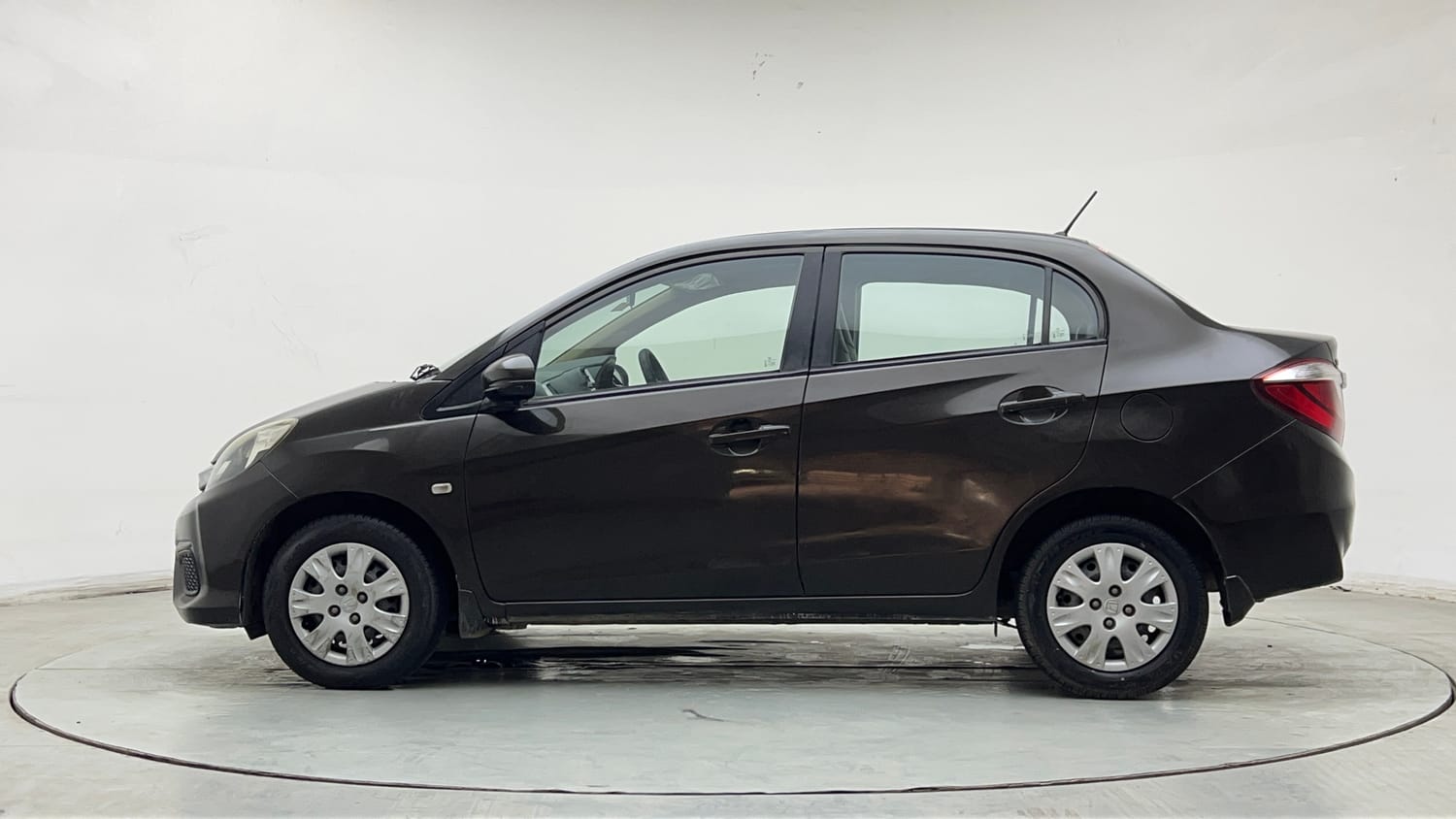 Used 2017 Honda Amaze 1.2 S i-VTEC Petrol Manual exterior LEFT SIDE VIEW